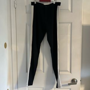 Skinny fit black pants